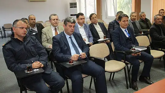 Öğretmenlere Teşekkür Belgesi Takdim Edildi