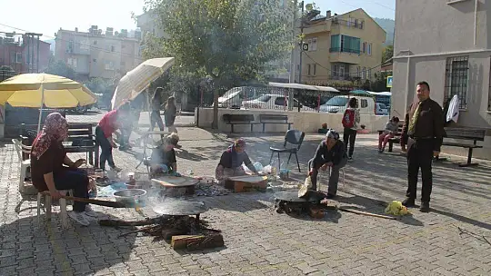 Yöresel Tatlar Etkinliği Düzenlendi