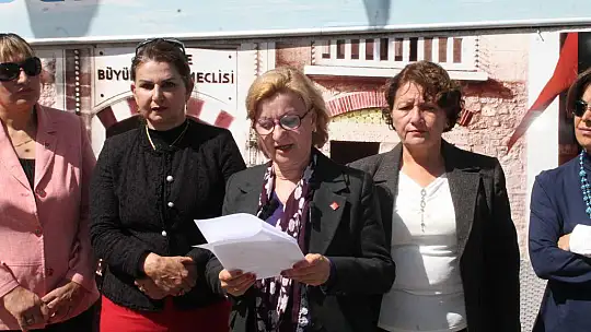 CHP KADIN KOLLARINDAN ANLAMLI AÇIKLAMA