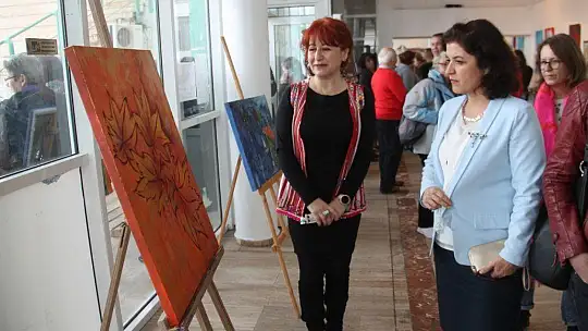 Karma Resim Sergisi Göz Kamaştırdı