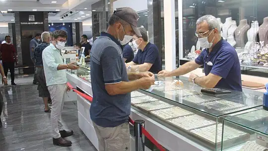 ALTIN REKOR ÜSTÜNE REKOR KIRIYOR