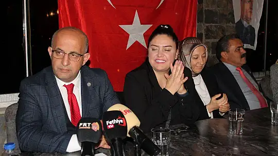 MHP'li adaylar iftar yemeğinde buluştu