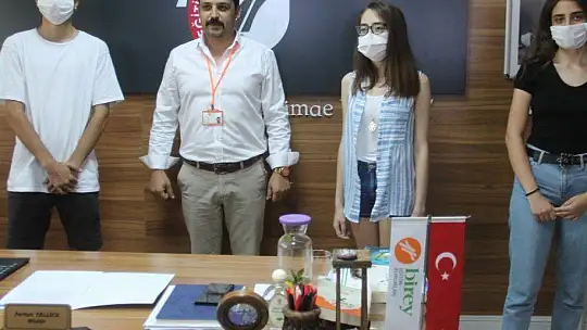 Başarılı Öğrenciler Ödüllendirildi