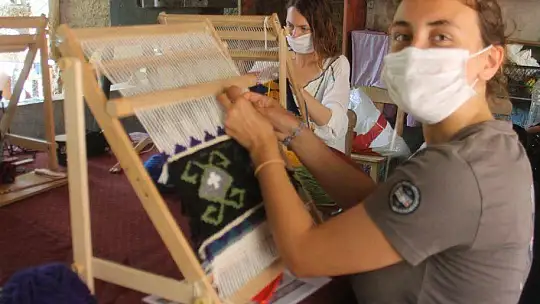 BU KAMPTA SANAT VE DOĞA İÇ İÇE