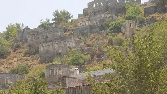 Kayaköy kiliselerinin açılması isteniyor