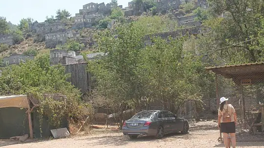 Kayaköy kiliselerinin açılması isteniyor