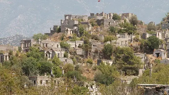 Kayaköy kiliselerinin açılması isteniyor