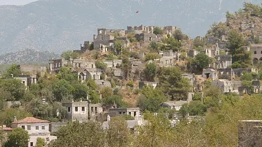 Kayaköy kiliselerinin açılması isteniyor