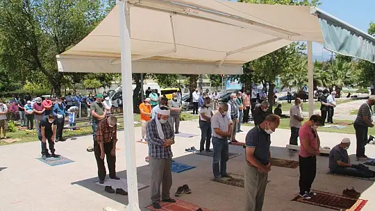 Fethiye'de Cuma Namazı İkinci Kez Kılındı 