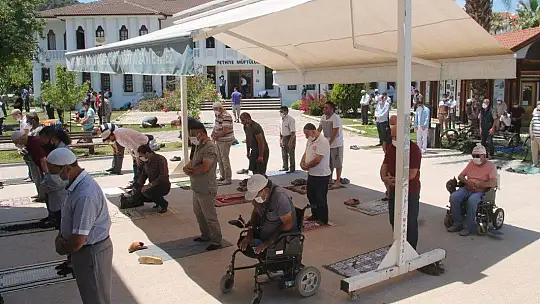 Fethiye'de Cuma Namazı İkinci Kez Kılındı 