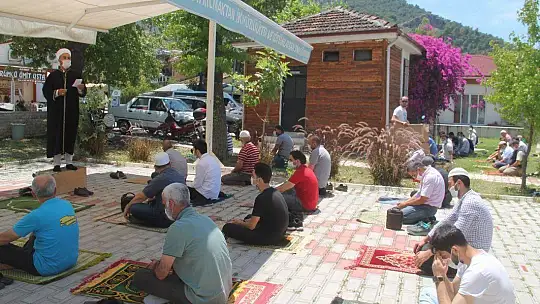 Fethiye'de Cuma Namazı İkinci Kez Kılındı 