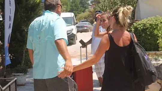 YELKENLİYLE TATİLE DOYAMADILAR