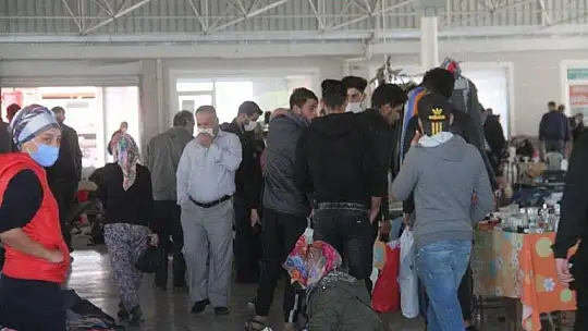 2. El Pazarlarında korona kol geziyor