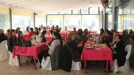 Altı Nokta'dan şehitlerimize saygı