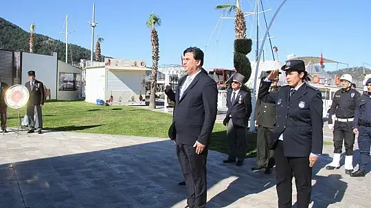Sadece çelenk sunma töreni gerçekleştirildi