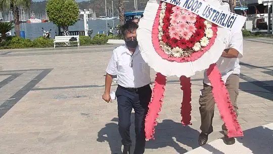 Fethiye'de çelenk sunma töreni yapıldı