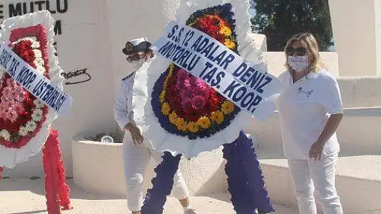 Fethiye'de çelenk sunma töreni yapıldı