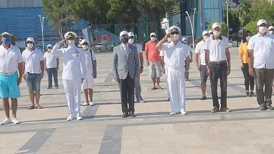 Fethiye'de çelenk sunma töreni yapıldı