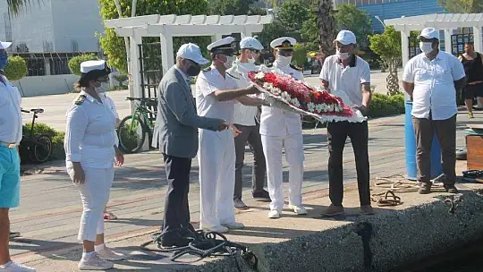 Fethiye'de çelenk sunma töreni yapıldı