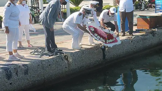 Fethiye'de çelenk sunma töreni yapıldı