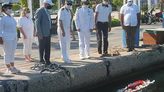 Fethiye'de çelenk sunma töreni yapıldı