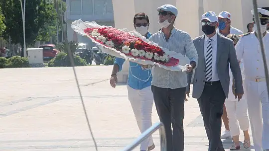 Fethiye'de çelenk sunma töreni yapıldı