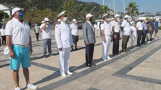 Fethiye'de çelenk sunma töreni yapıldı