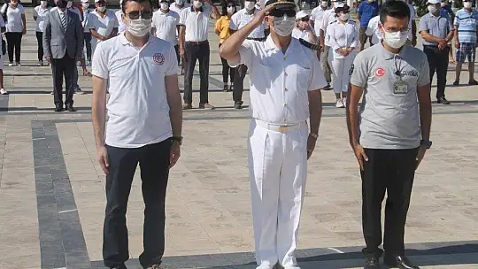 Fethiye'de çelenk sunma töreni yapıldı