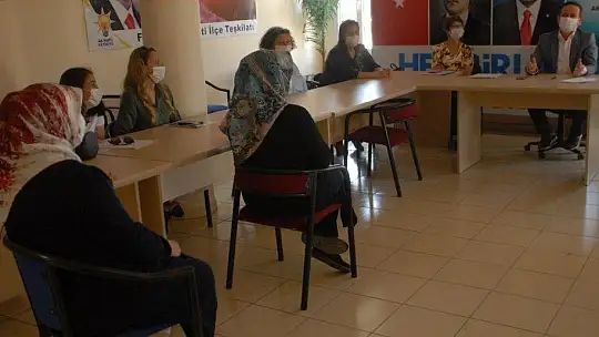 Öztürk kadın kolları ile toplantı yaptı