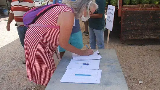 AKMAZ PLAJI İÇİN İMZA KAMPANYASI BAŞLATILDI