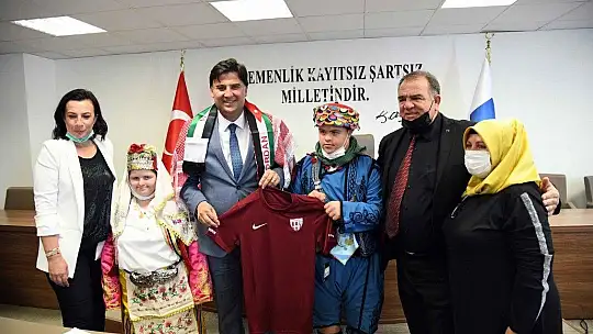 Sporfest Konukları Karaca'yı Ziyaret Etti