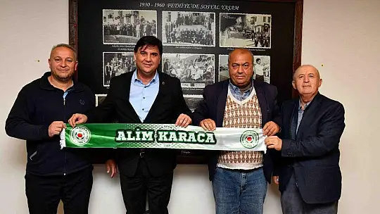 Karaca'ya Forma Hediye Ettiler