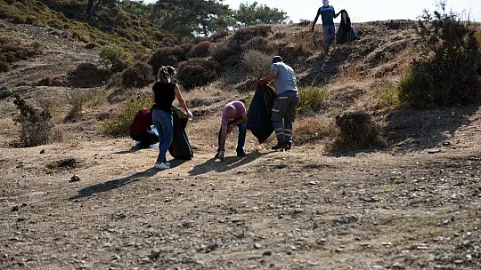 Karataş Mevkii'nde temizlik yapıldı