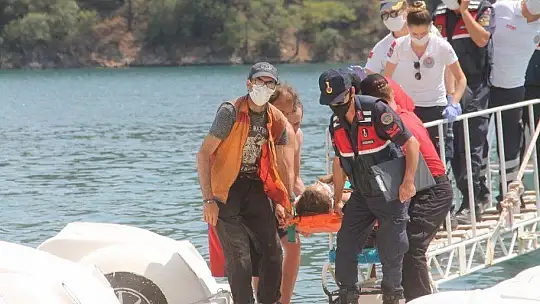 KAYALARDAN DENİZE DÜŞEN TATİLCİ HASTANEYE YETİŞTİRİLDİ