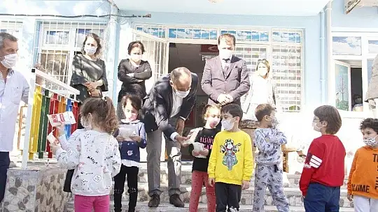 Kendileri küçük yürekleri büyük