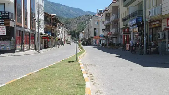 Sokağa Çıkma Kısıtlamasında İlk Gün