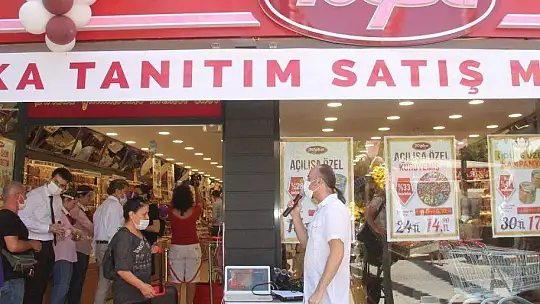 TUĞBA KURUYEMİŞ 90. MAĞAZASINI FETHİYE'DE AÇTI