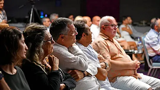 LİKYA İLMEKLERİ DEFİLESİ GÖZ KAMAŞTIRDI