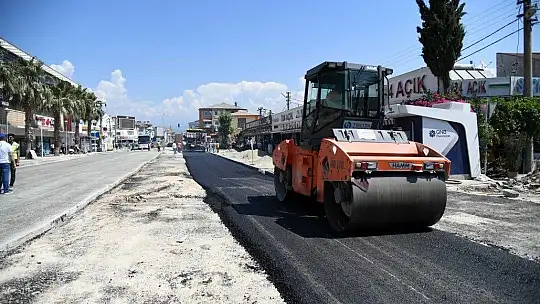Tartan pist yenileniyor, sıcak asfalt (BSK) Ölüdeniz Caddesi'nde başladı
