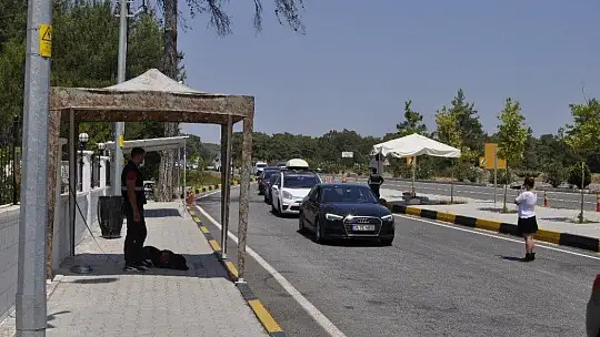 Marmaris'e 24 saatte 21 bin araç giriş yaptı