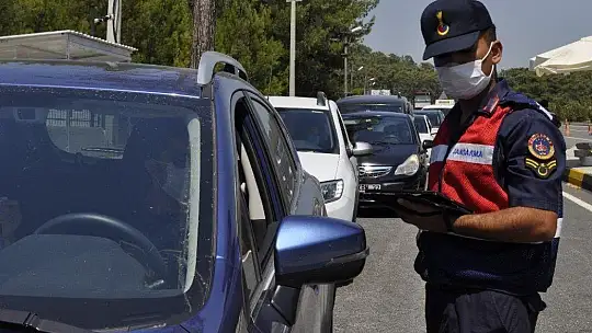 Marmaris'e 24 saatte 21 bin araç giriş yaptı