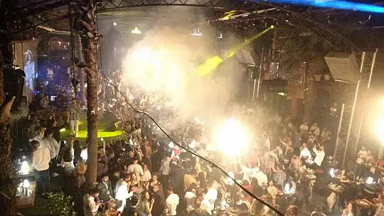 Marmaris'te eğlence sokağa taştı
