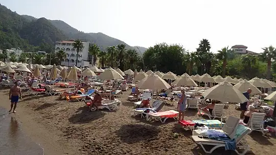 Marmaris, yazdan kalma günleri yaşıyor