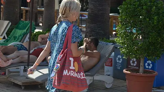 Marmaris yazı yaşamaya devam ediyor