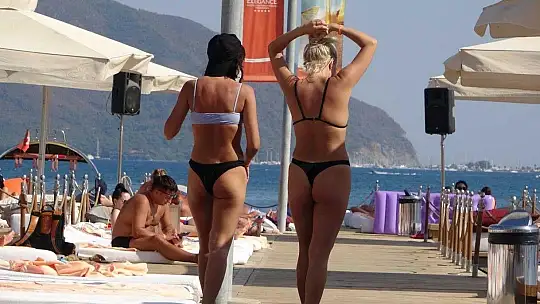 Marmaris yazı yaşamaya devam ediyor