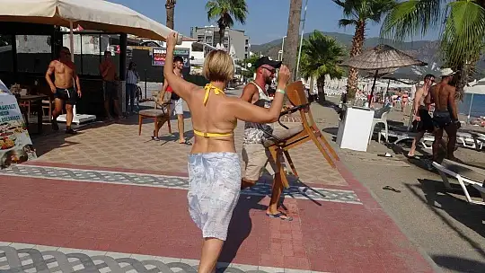 Marmaris yazı yaşamaya devam ediyor