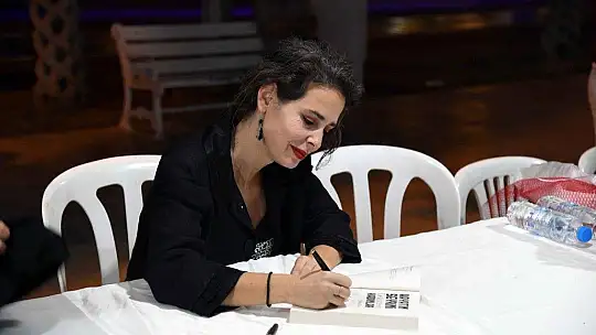Likya Kültür Sanat Günleri Yazar Kadınlarla Okuyucuları Buluşturdu