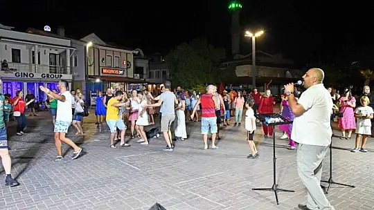 GÖCEK MEYDANI'NDA MÜZİKLİ AKŞAMLAR