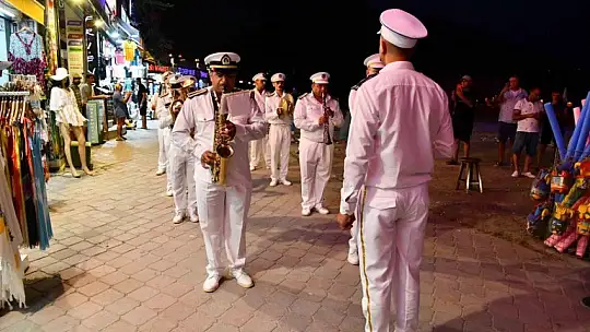 MÜZİKLİ AKŞAMLAR ÖLÜDENİZ'DE!