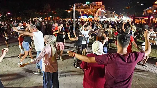 MÜZİKLİ AKŞAMLAR ÖLÜDENİZ'DE!